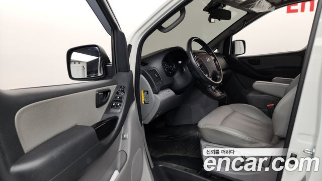 Hyundai Grand Starex Van 5-Seater Smart 2021 — фото 10