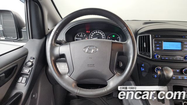 Hyundai Grand Starex Van 5-Seater Smart 2021 — фото 12