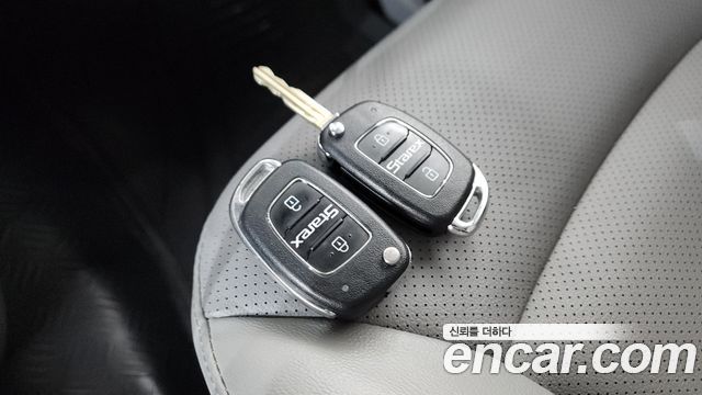 Hyundai Grand Starex Van 5-Seater Smart 2021 — фото 14