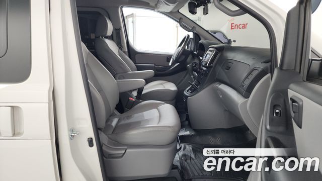 Hyundai Grand Starex Van 5-Seater Smart 2021 — фото 26