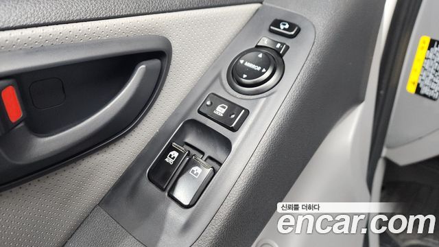 Hyundai Grand Starex Van 5-Seater Smart 2021 — фото 27