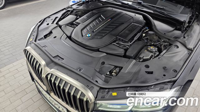 BMW 7 Series (G11) M760Li xDrive 2020 — фото 6