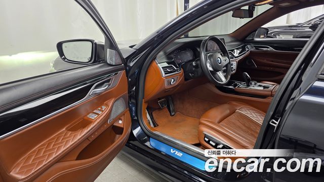 BMW 7 Series (G11) M760Li xDrive 2020 — фото 10