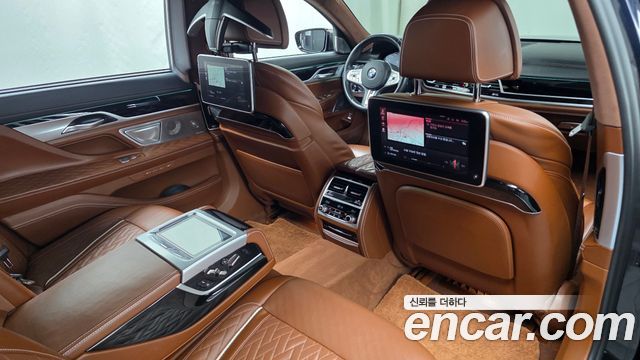 BMW 7 Series (G11) M760Li xDrive 2020 — фото 17
