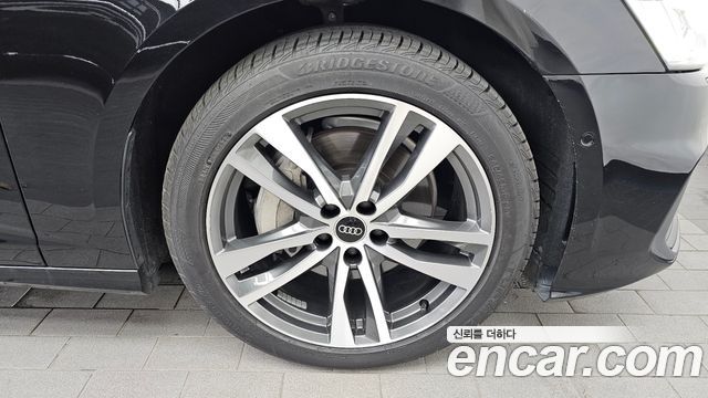 Audi A6 (C8) 45 TFSI Premium 2021 — фото 21