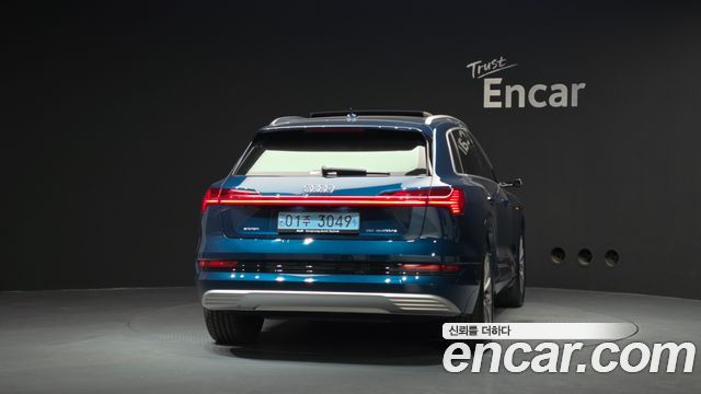 Audi e-tron 55 Quattro 2020 — фото 4