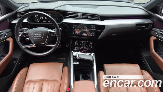 Audi e-tron 55 Quattro 2020 — фото 7