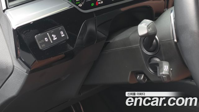 Audi e-tron 55 Quattro 2020 — фото 20