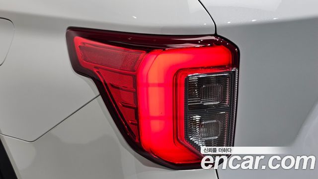 Ford Explorer (VI) 2.3 LimIted 4WD 2020 — фото 29