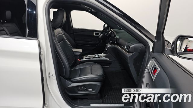 Ford Explorer (VI) 2.3 LimIted 4WD 2020 — фото 32