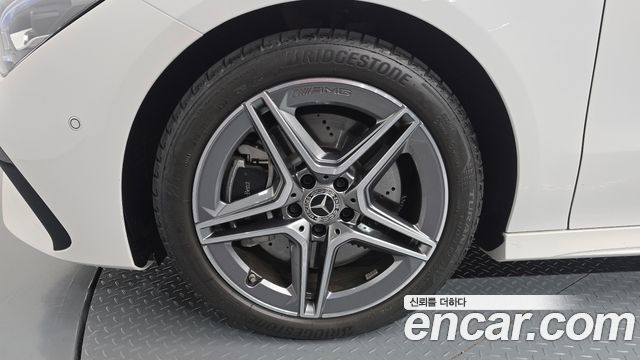 Mercedes-Benz CLA-Class (C118) CLA250 4MATIC 2025 — фото 5