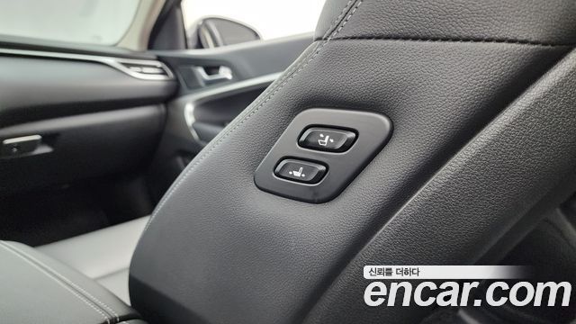 Genesis G70 Gasoline 2.5T 4WD 2024 — фото 32