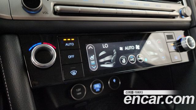 Genesis G70 Gasoline 2.5T 4WD 2024 — фото 33