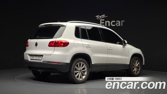 Volkswagen Tiguan 2.0 TDI Comfort 5N 2016 — фото 2