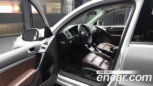 Volkswagen Tiguan 2.0 TDI Comfort 5N 2016 — фото 10
