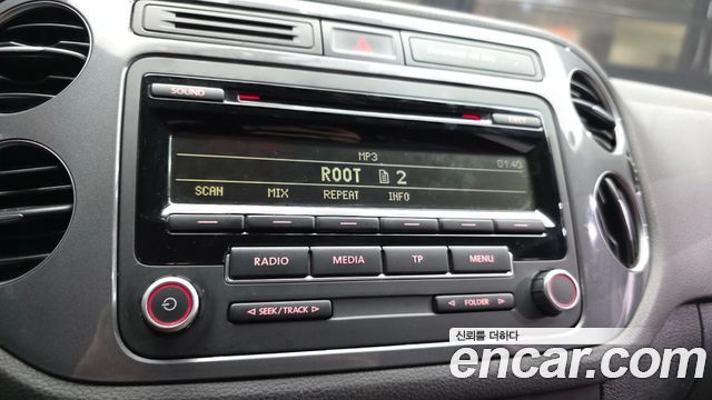 Volkswagen Tiguan 2.0 TDI Comfort 5N 2016 — фото 14