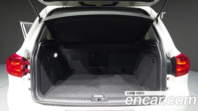 Volkswagen Tiguan 2.0 TDI Comfort 5N 2016 — фото 20
