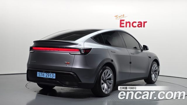 Tesla Model Y Long Range Launch Edition AWD 2025 — фото 2