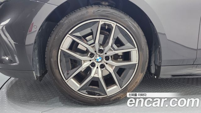 BMW 5 Series (G60) 520i 2024 — фото 5