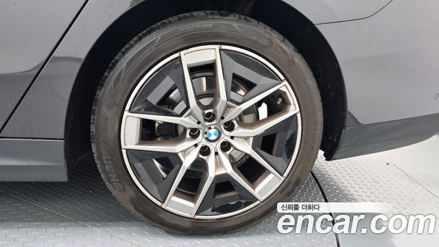 BMW 5 Series (G60) 520i 2024 — фото 21