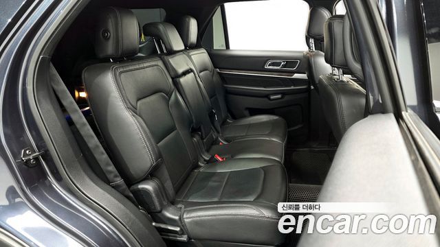 Ford Explorer 3.5 Limited 4WD 5th 2017 — фото 11