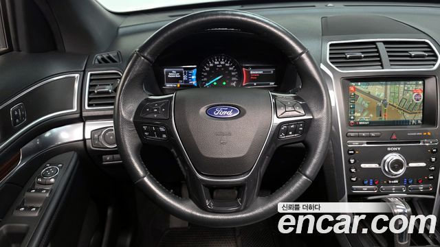 Ford Explorer 3.5 Limited 4WD 5th 2017 — фото 12