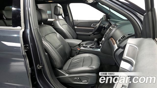 Ford Explorer 3.5 Limited 4WD 5th 2017 — фото 26