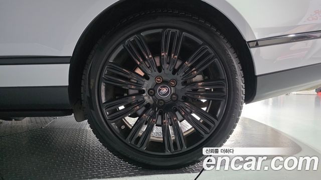 Land Rover Range Rover (IV) 5.0 SC AB LWB 2019 — фото 5