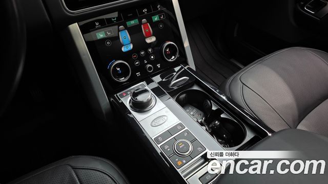 Land Rover Range Rover (IV) 5.0 SC AB LWB 2019 — фото 9