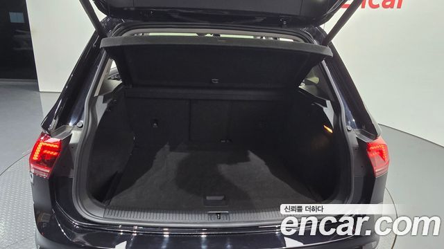 Volkswagen Tiguan (II) 2.0 TDI Prestige 2020 — фото 32