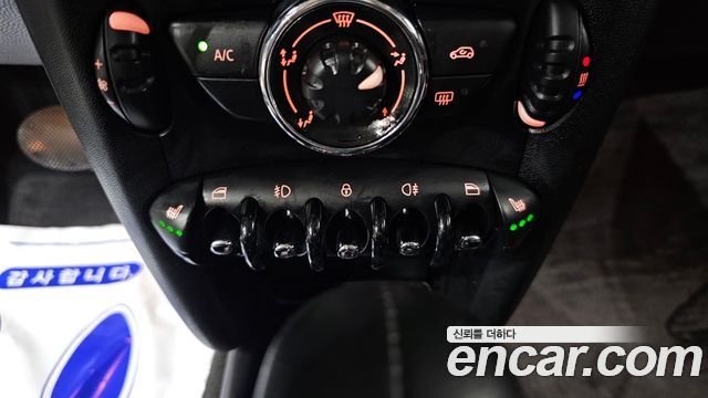 MINI Cooper D Special Edition Second Generation 2013 — фото 17