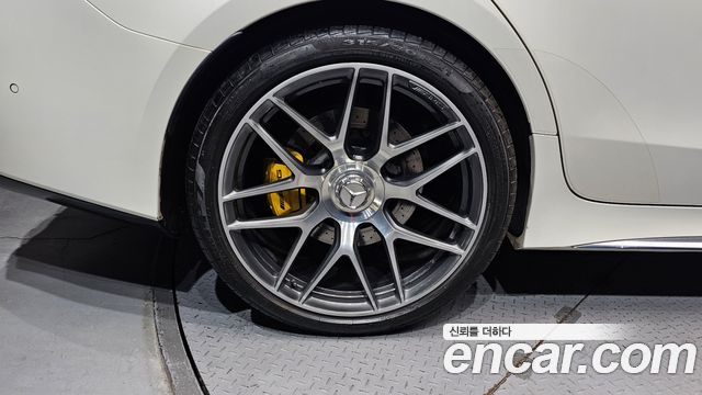 Mercedes-Benz AMG GT 4Door 43 4MATIC+ Dynamic 2023 — фото 5