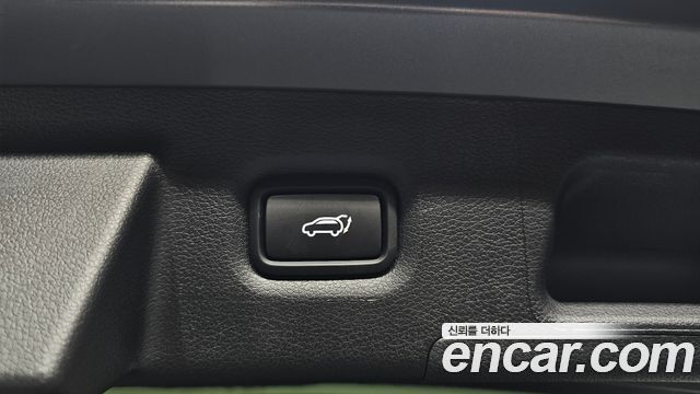 Hyundai Santa Fe Diesel 2.2 2WD Prestige 2022 — фото 20