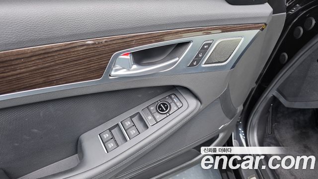 Genesis G80 3.3 GDI Premium Luxury 2018 — фото 19