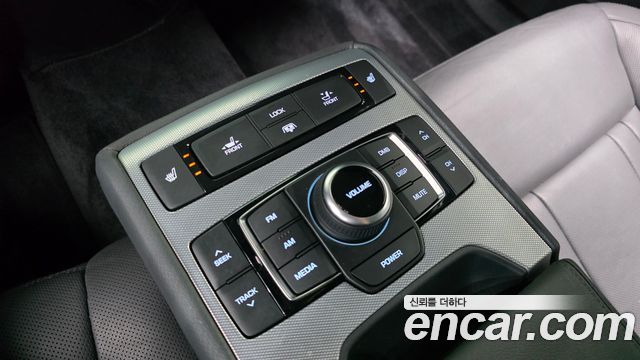 Genesis G80 3.3 GDI Premium Luxury 2018 — фото 28
