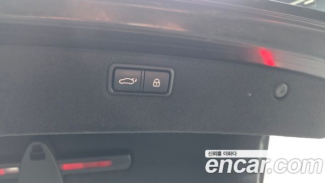 Genesis G80 3.3 GDI Premium Luxury 2018 — фото 32
