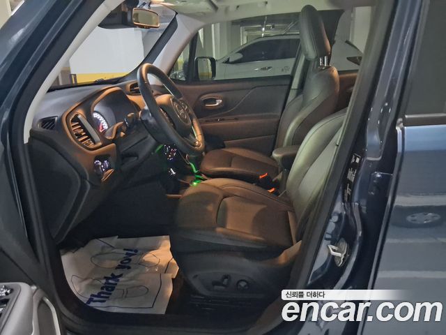 Jeep Renegade 1.3 Limited 2022 — фото 7