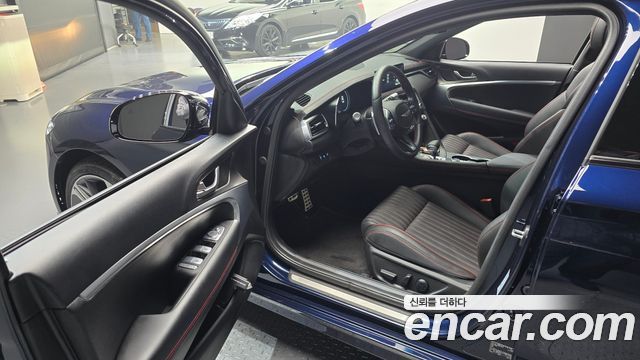 Genesis G70 Gasoline 2.5T 2WD 2024 — фото 10