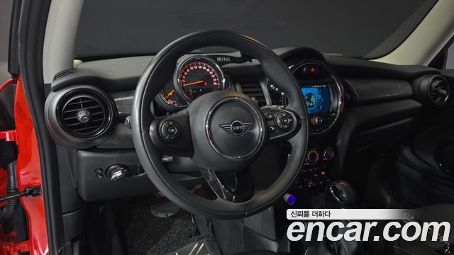 MINI Cooper Standard Third Generation 2019 — фото 13