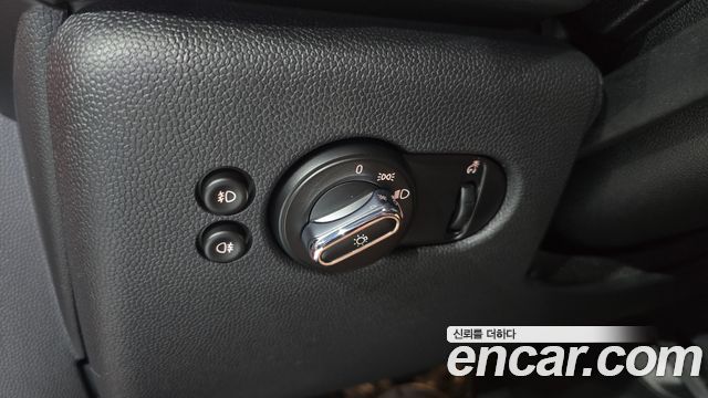 MINI Cooper Standard Third Generation 2019 — фото 18