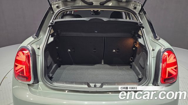 MINI Cooper 5-Door Classic Plus 3rd 2022 — фото 20
