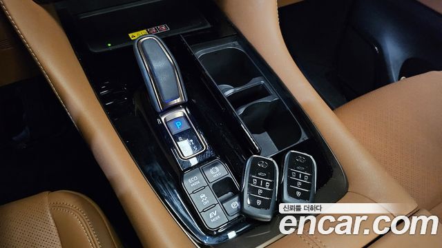 Toyota Alphard (IV) 2.5 HEV Executive AWD 2025 — фото 9