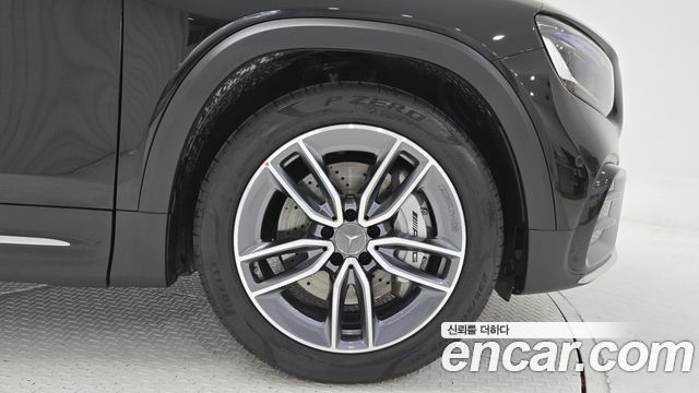 Mercedes-Benz GLB-Class (X247) AMG GLB35 4MATIC 2025 — фото 5