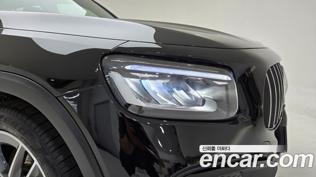 Mercedes-Benz GLB-Class (X247) AMG GLB35 4MATIC 2025 — фото 9