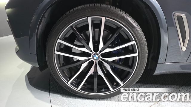 BMW X5 (G05) M50i 2021 — фото 5