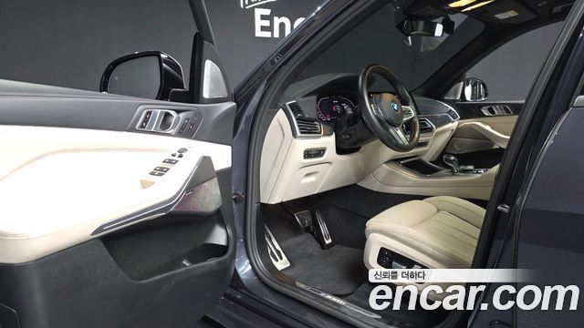 BMW X5 (G05) M50i 2021 — фото 10