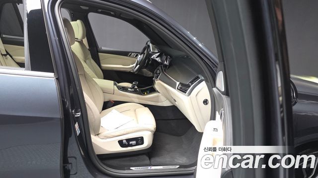 BMW X5 (G05) M50i 2021 — фото 11