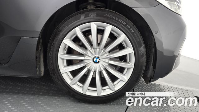 BMW 6 Series GT (G32) 620d Luxury 2022 — фото 21