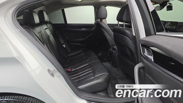 BMW 5 Series (G30) 520d Luxury Special Edition 2018 — фото 11