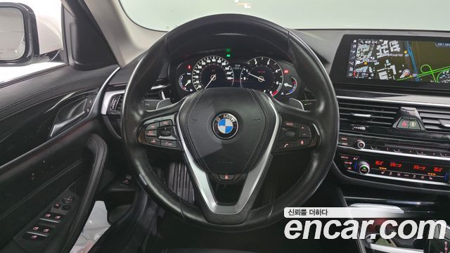 BMW 5 Series (G30) 520d Luxury Special Edition 2018 — фото 13